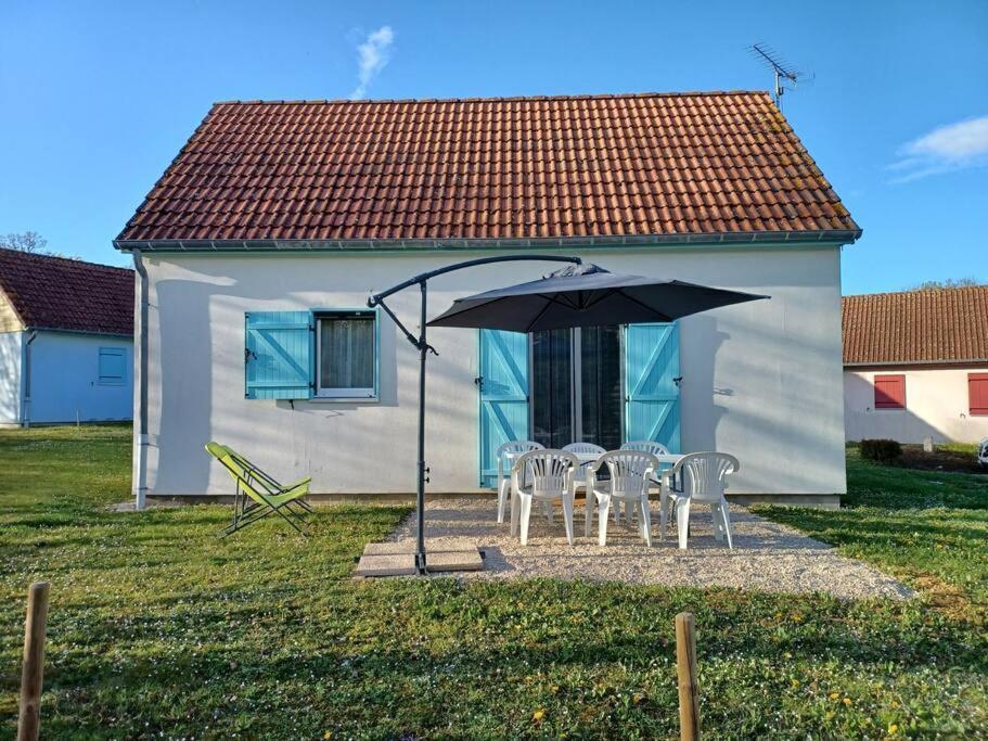 La Maison Bleu Du Lac De Celine Giffaumont-Champaubert Extérieur photo